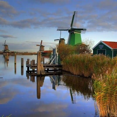 Zaanse Schans Windmills and Volendam Small-Group Tour from Amsterdam
