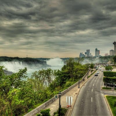 Private ONE-Way Transfer Buffalo Airport (BUF) to Niagara Falls 3