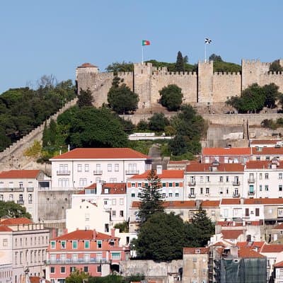 Lisbon Full Day Discovery Tour in Private Vehicle 4