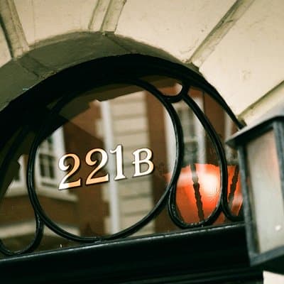 Sherlock Holmes Private Guided Tour - BBC Series & Traditional Locations 2