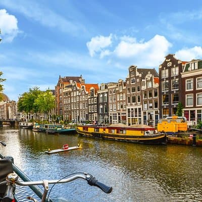 Private Tour: Amsterdam City Walking Tour and Canal Cruise 3