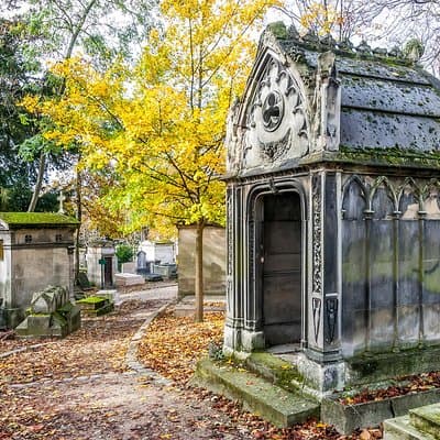 Pere Lachaise Cemetery Walking Tour Semi Private 12ppl Max 2