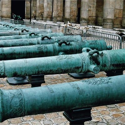 Skip the line Les Invalides War Museum Exclusive Guided Tour