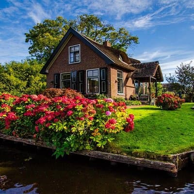 Giethoorn Guided DayTrip from Amsterdam