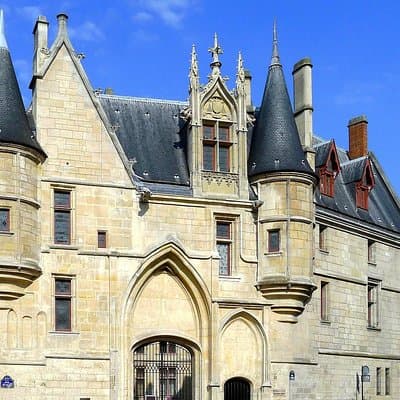 Gothic Paris - Castles & Cathedrals (Marais History Walk-Small Group Tour)