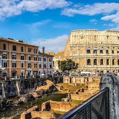 Best Private 4-Hour City Tour of Colosseum and Rome Highlights