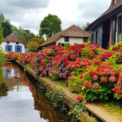 Giethoorn Guided DayTrip from Amsterdam 3