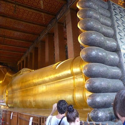 Bangkok Selfie Expert Tour: Little India, Wat Traimit & Wat Pho 2