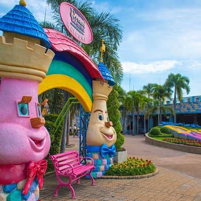 Dream World Bangkok with Round Trip Shared Transfer 4