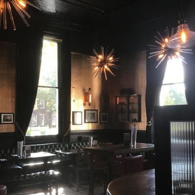 London Historic Pubs Private Tour With Free Drinks! 4