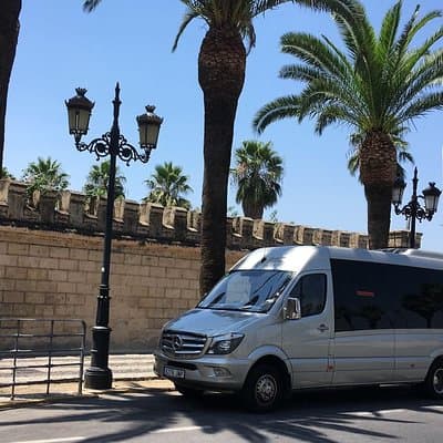 Private Customized Barcelona Tour by Mercedes VIP Bus and Personal Expert Guide 3