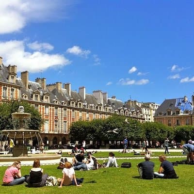 Explore Le Marais like a local - Private walking tour