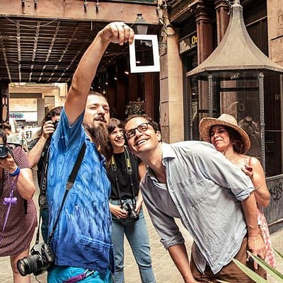 Private Photography Walking Tour with a Local