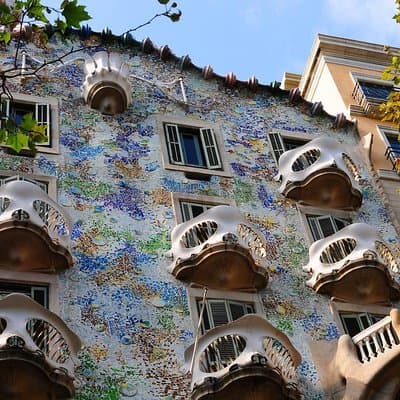 Barcelona Private Walking Tour with Skip the Line La Pedrera and Casa Batllo 5
