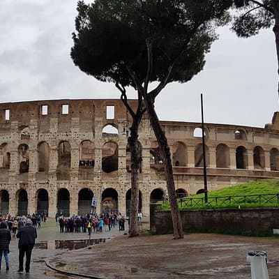 4-hour Rome tour with private driver 2