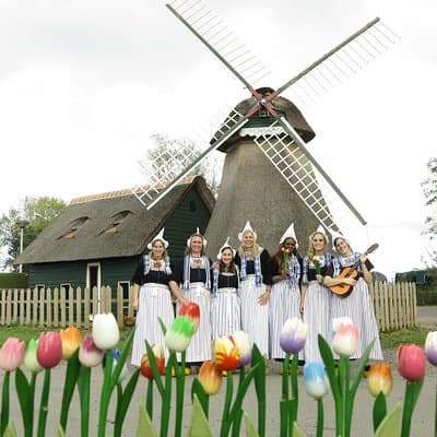 Dutch Experience in Volendam with Traditional Outfits 3