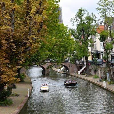 Amsterdam & Schiphol Airport to Utrecht Private Transfer 2