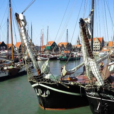 Volendam & Marken Private Tour in luxury Jaguar S Type 1/2 day