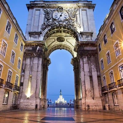 Lisbon Full Day Discovery Tour in Private Vehicle 5