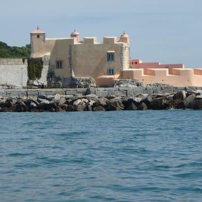 Lisbon Coast Tour by Boat 4