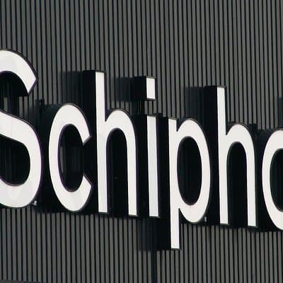 Private Roundtrip from AMS Schiphol Airport to Amsterdam and return to Airport 4