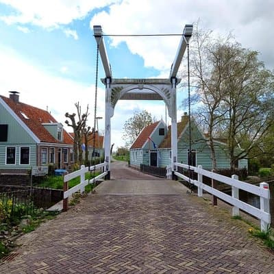 Off the Beaten Paths Dutch Landscape Private Tour 1/2 day Jaguar