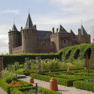 Private day trip to the Dutch castles from Amsterdam