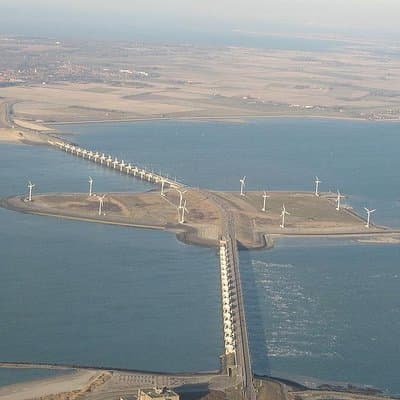 Private day trip about the Dutch Delta works from Amsterdam 4