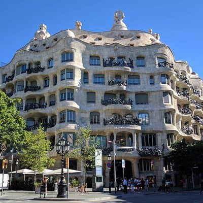 Barcelona Highlights Private Tour in a chauffeured Mercedes-Benz 3