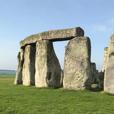 Windsor Castle and Stonehenge PRIVATE TOUR Luxury Sedan 5