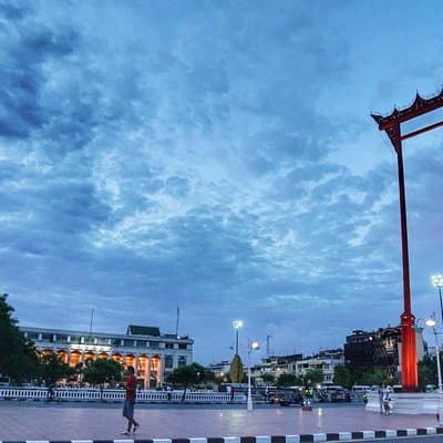HD-01 Koh Rattanakosin old town cycling with The Giant Swing, and more