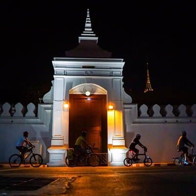 HD-01 Koh Rattanakosin old town cycling with The Giant Swing, and more 2