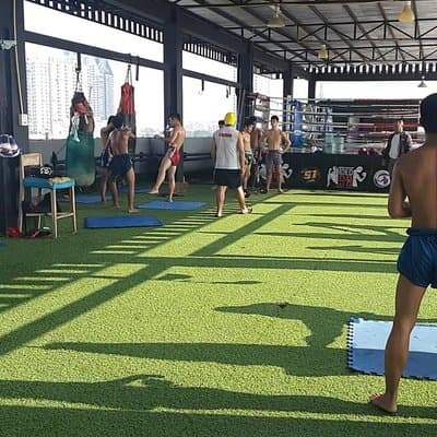 Thai Boxing Lesson, family and Kids Friendly 5