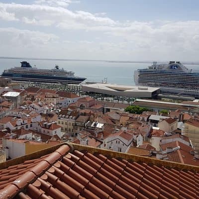 Lisbon City Tour 2 hours (Máx 4 pax) 3