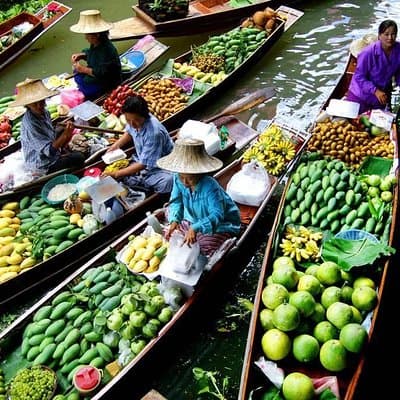 Floating Market with Wat Bang Kung Temple and the Railway Market 4