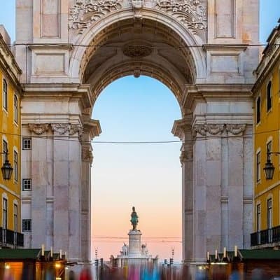 Lisbon Full Day Discovery Tour in Private Vehicle 3