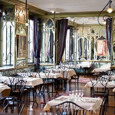Paris Wine and Cheese Pairing Private Masterclass in a Bistrot 2