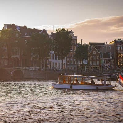 Amsterdam Champagne Private Canal Cruise 5