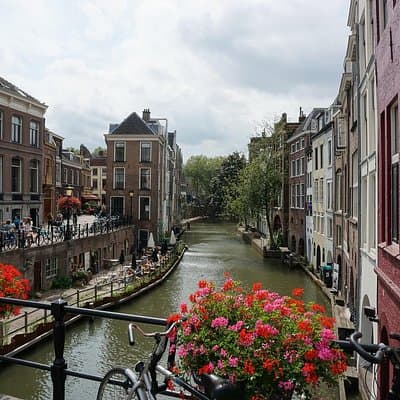 Amsterdam & Schiphol Airport to Utrecht Private Transfer 4