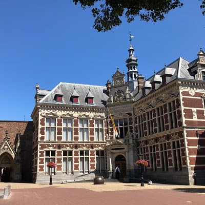 Amsterdam Castle & Utrecht City - Private Day Tour 2