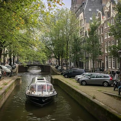 Amsterdam Live Guided Sightseeing Canal Cruise 5