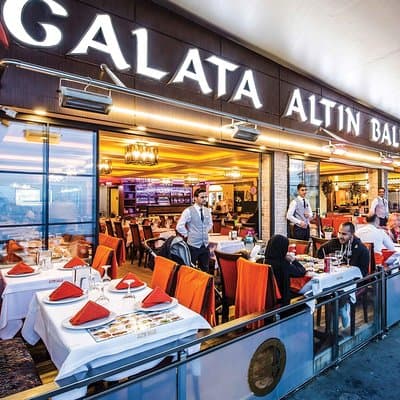 Private Istanbul Personalised Tour Licenced Guide and Vehicle 3