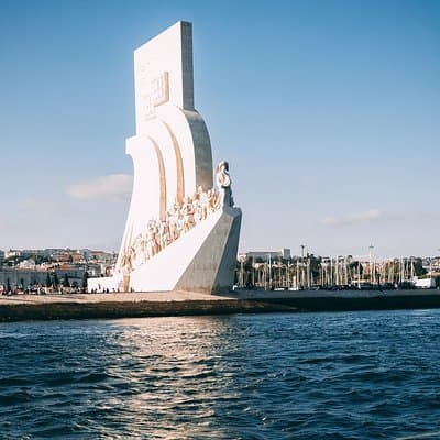 2h Private Group - Exclusive Boat Tour with Local Sailors 4