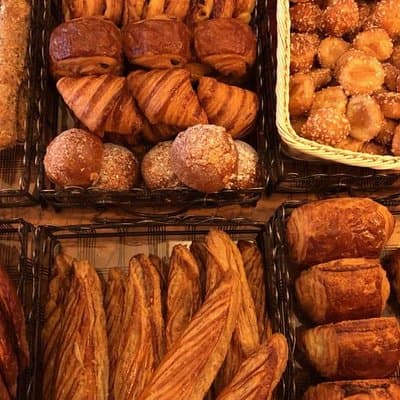 Organic Market Tasting & History Tour by the Eiffel Tower 3