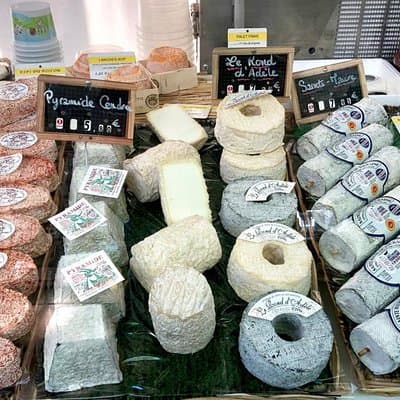 Organic Market Tasting & History Tour by the Eiffel Tower 4