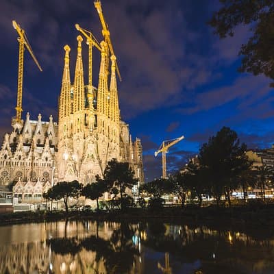 Night Tour of Barcelona by Sidecar Motorcycle 2