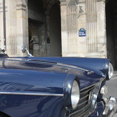 Paris Private Tour in a classic French Peugeot 404 5