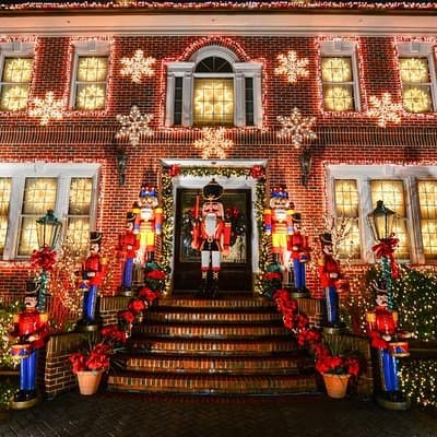 Private Dyker Heights Christmas Lights Tour 5