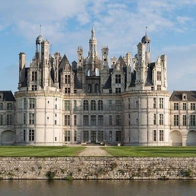 Private Loire Valley Day Trip: Chambord, Chenonceau & Clos Lucé