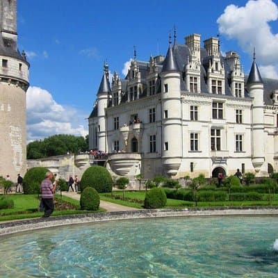 Private Loire Valley Day Trip: Chambord, Chenonceau & Clos Lucé 4